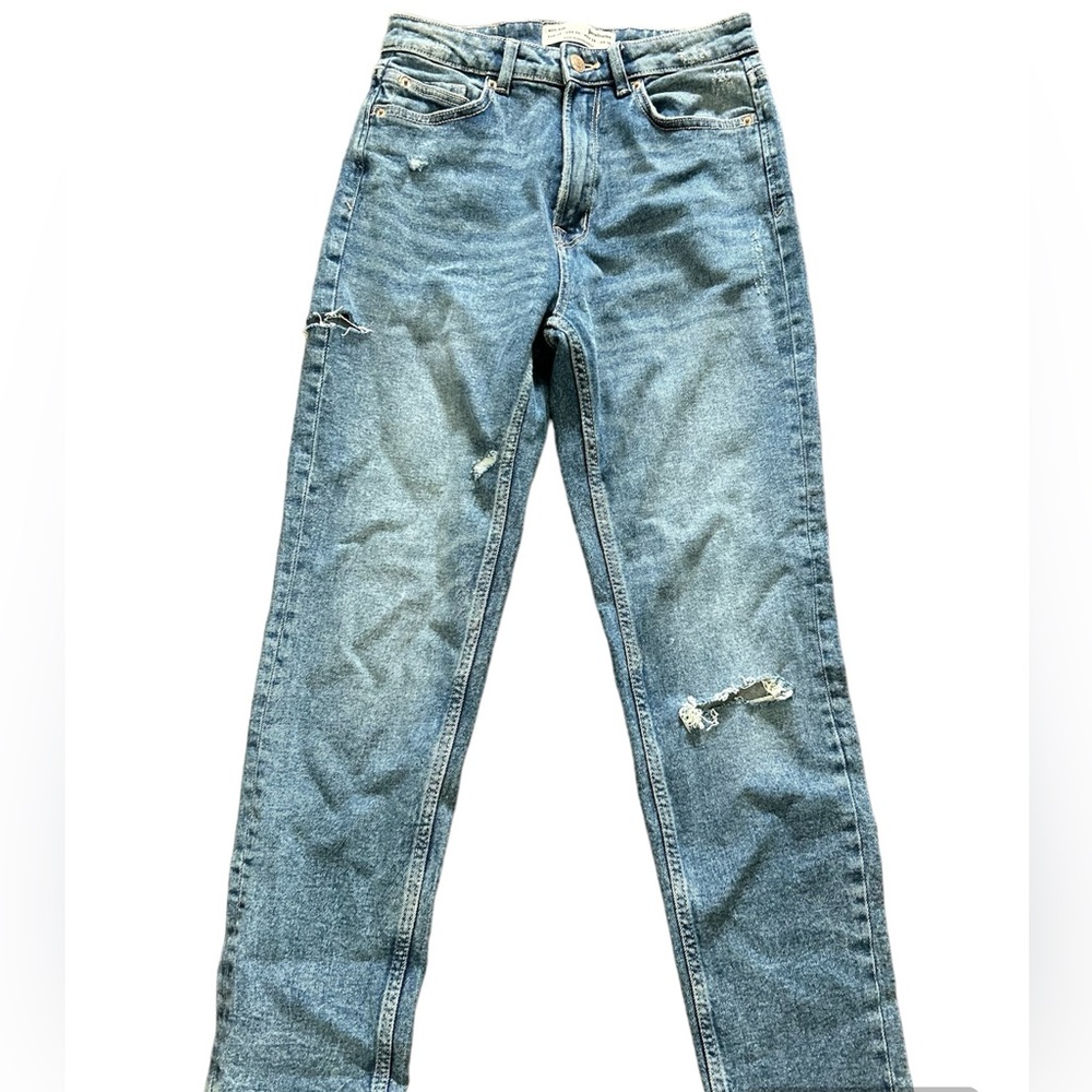 Slim distressed mom jeans